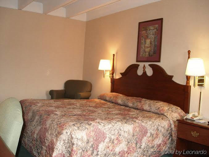 Scottish Inns Morristown Room photo